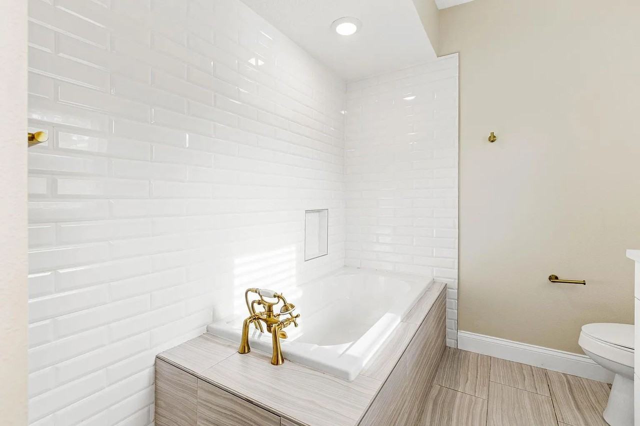 2614 W Henry Ave - Photo 3 of 17
