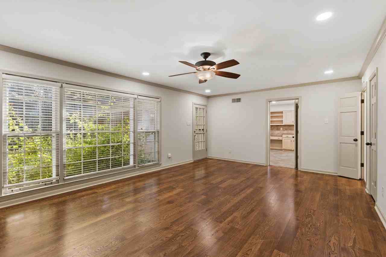 7253 Stamford Dr - Photo 6 of 29