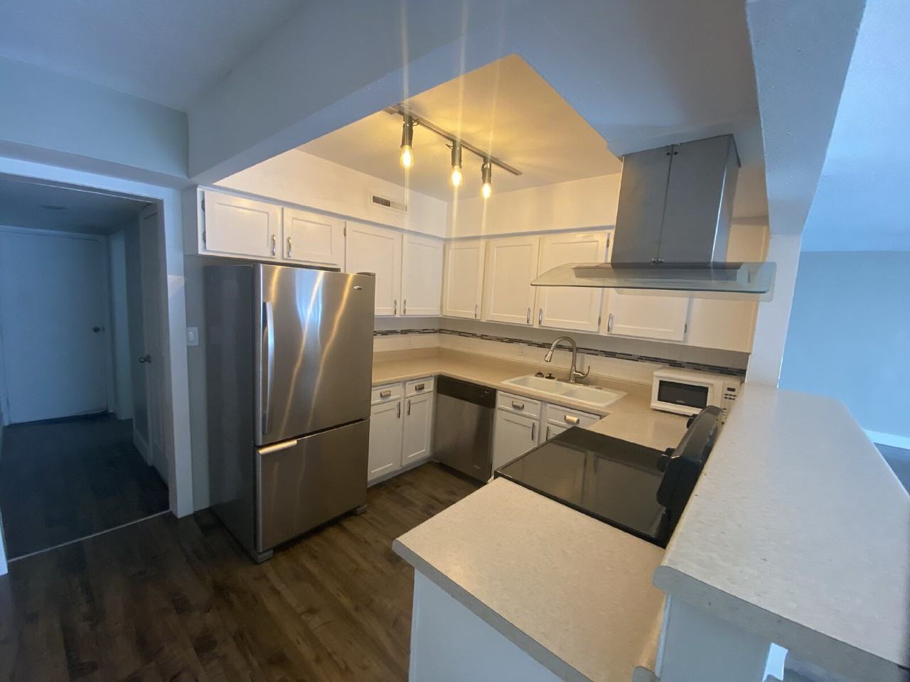 776 Diagonal St Apt 4 - Photo 3 of 22
