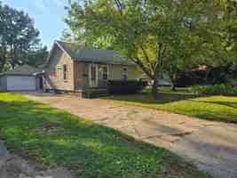 featured image of 3139 S Hoover Ave