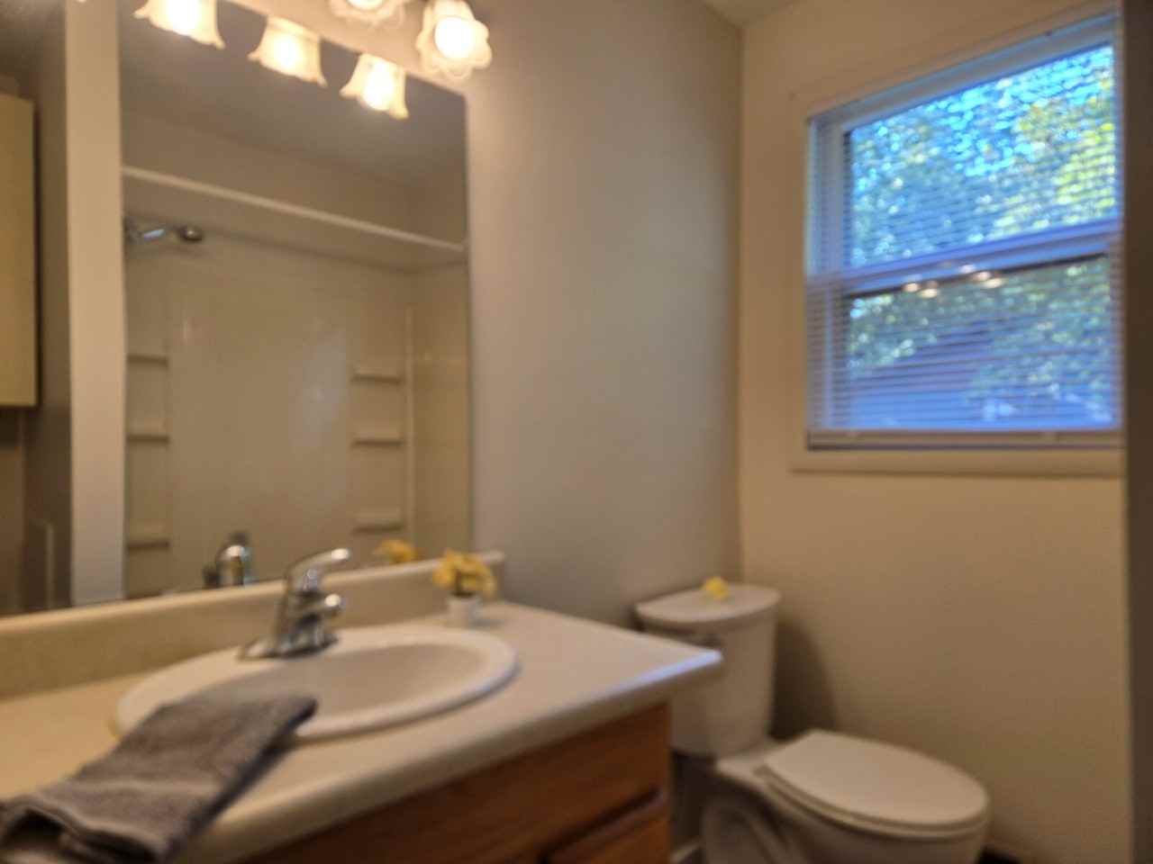 3139 S Hoover Ave - Photo 3 of 28