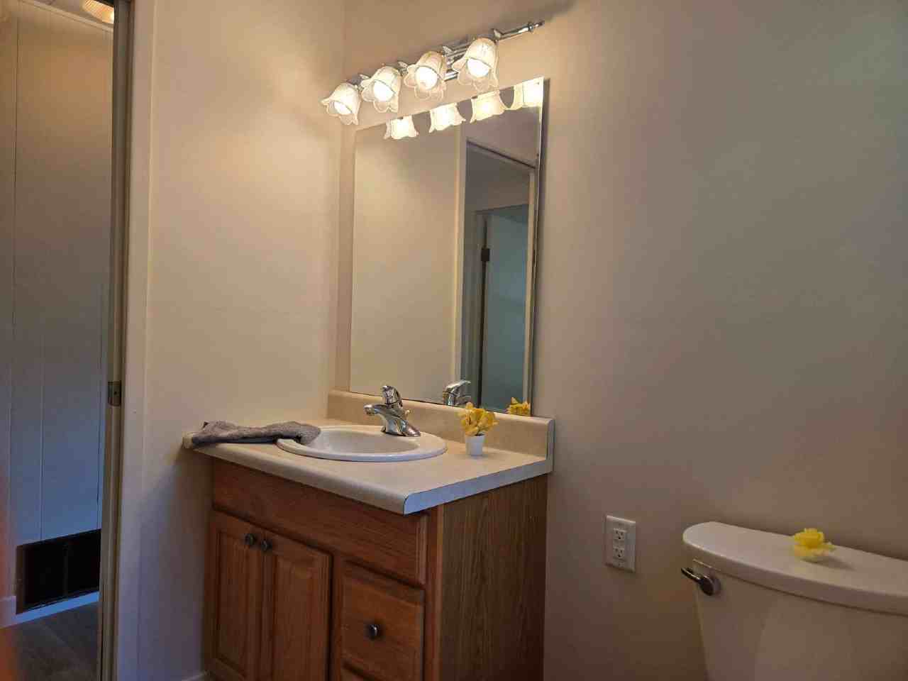 3139 S Hoover Ave - Photo 7 of 28
