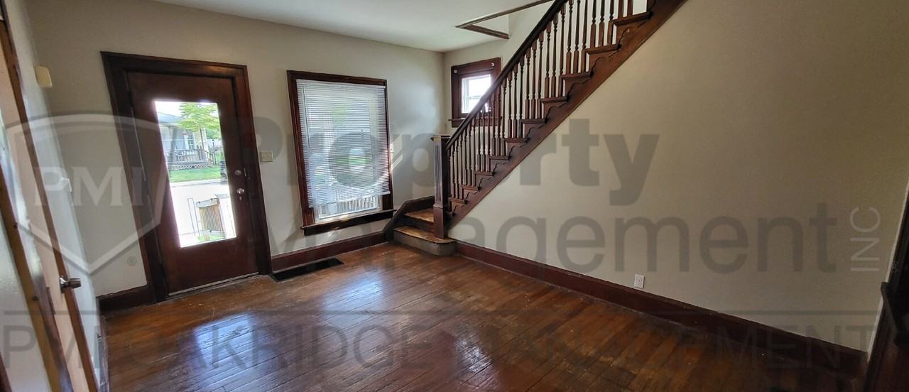 829 Camp St - Photo 3 of 16