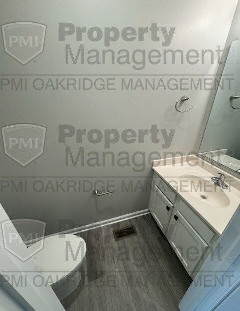 223 Bruns Dr - Photo 4 of 14