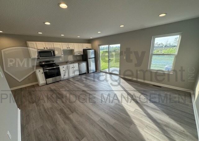 241 Bruns Dr - Photo 6 of 17