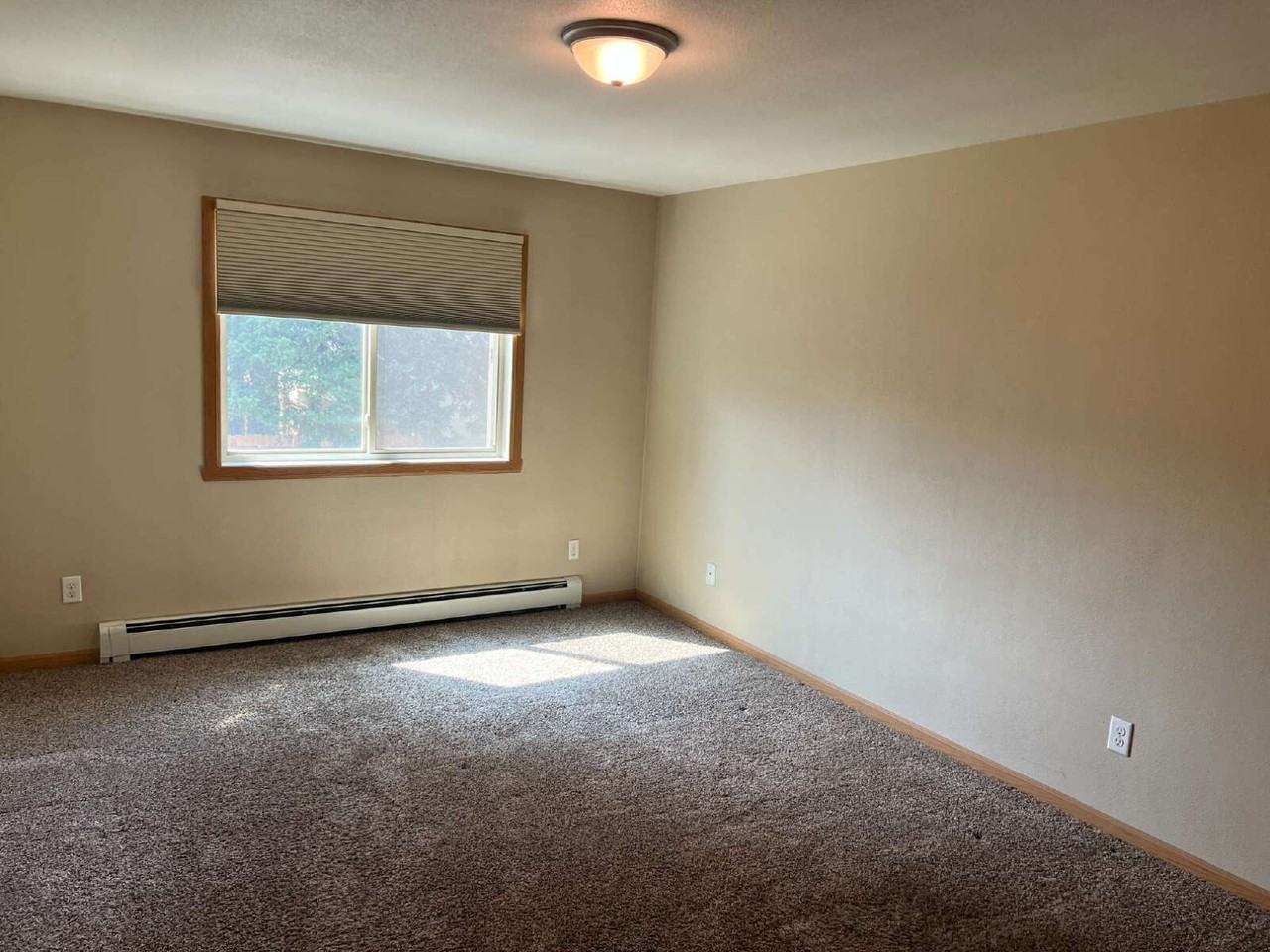 1411 20th St S - Photo 3 of 4