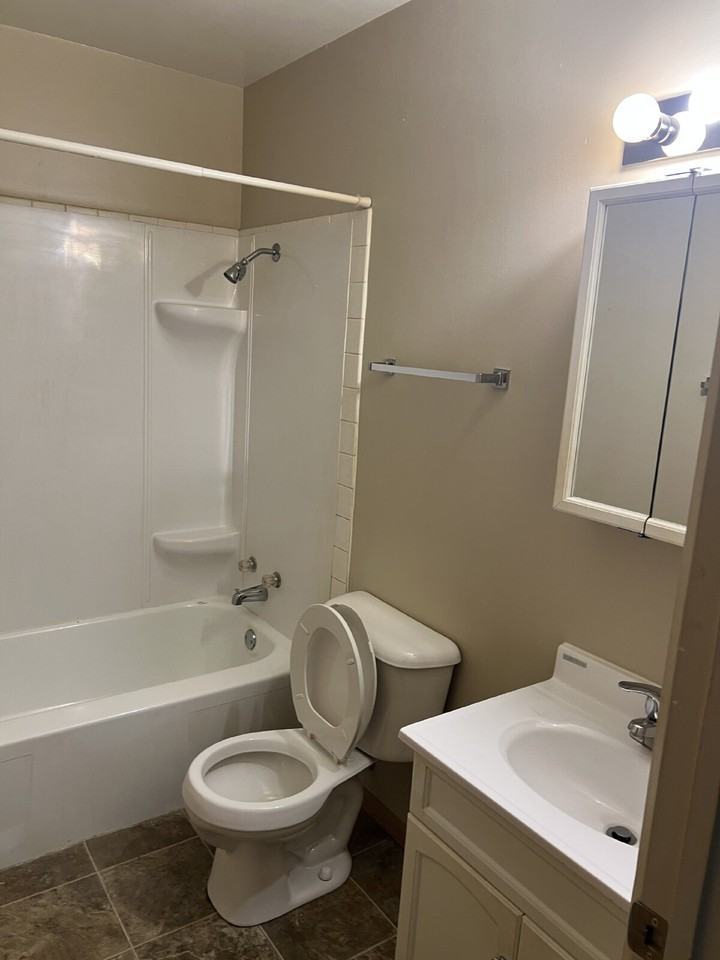 1411 20th St S - Photo 4 of 4