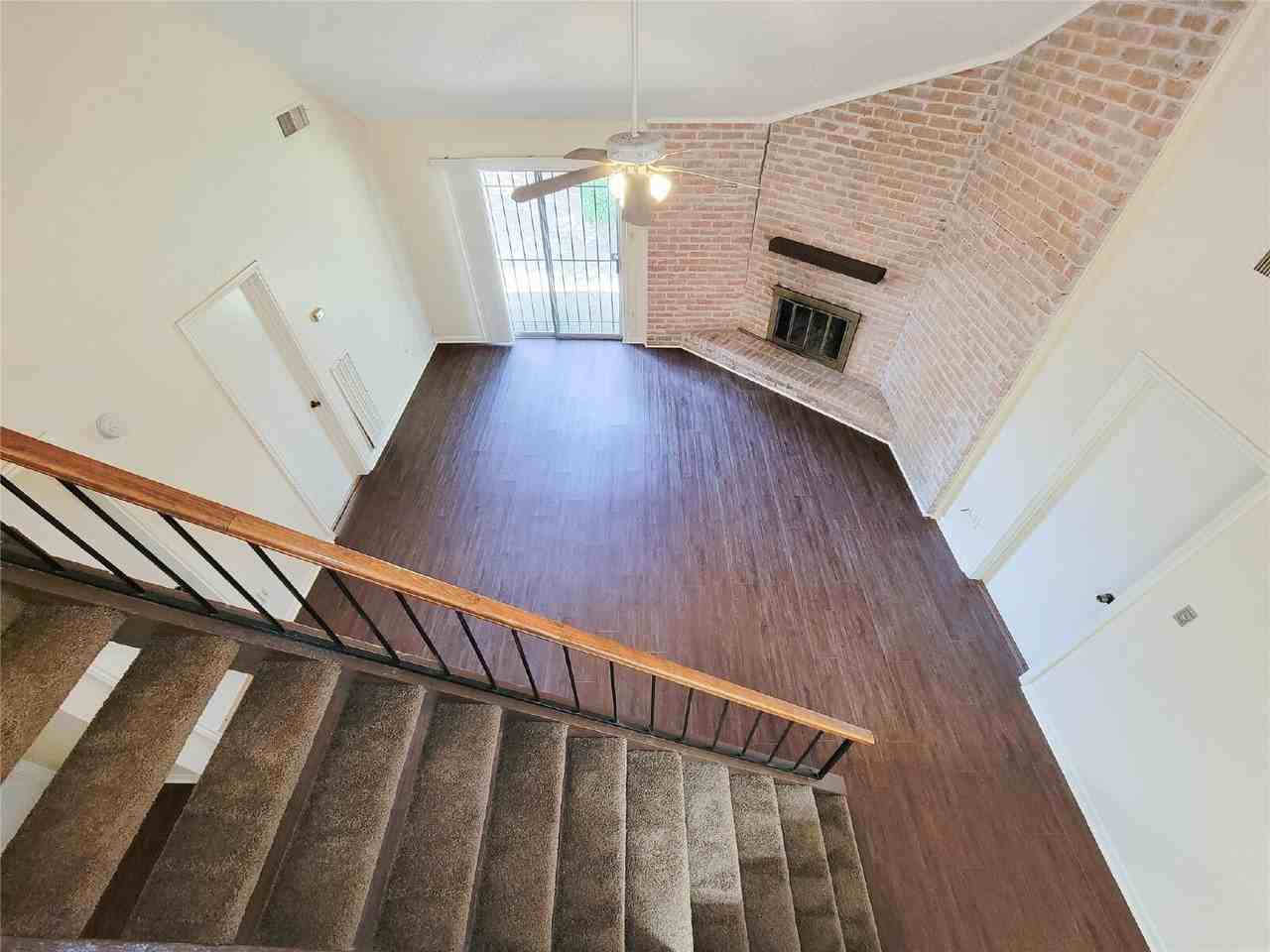 1210 New Tree Ln - Photo 2 of 26