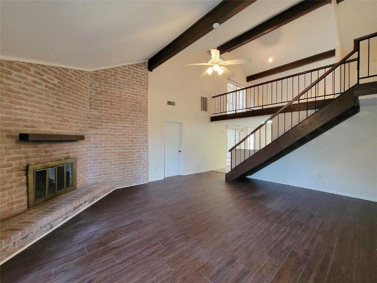 1210 New Tree Ln - Photo 3 of 26