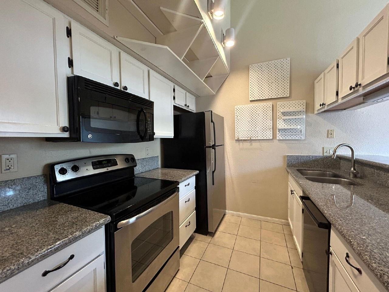 8055 Cambridge St Apt 86 - Photo 3 of 11