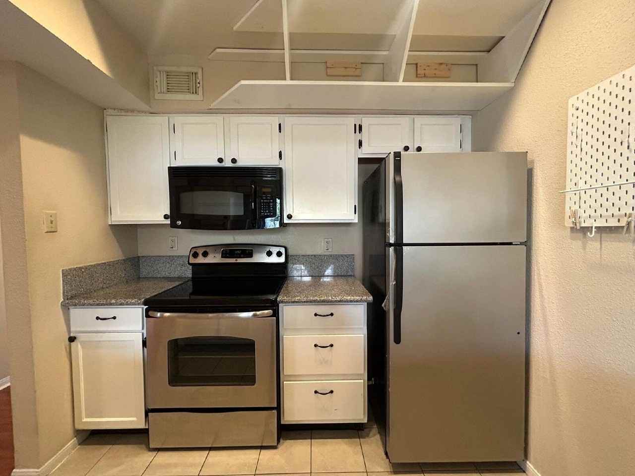 8055 Cambridge St Apt 86 - Photo 5 of 11