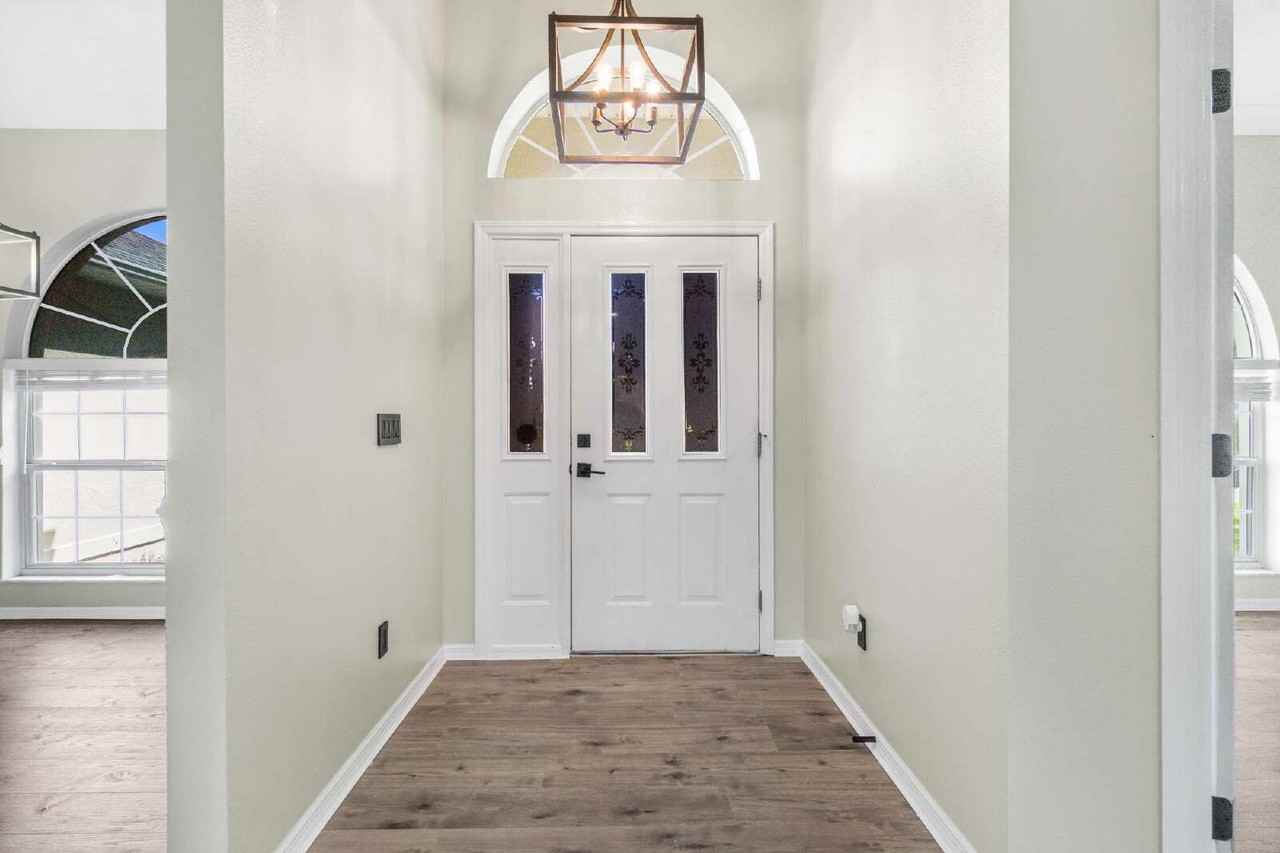 5801 Sw 115th Street Rd - Photo 5 of 50