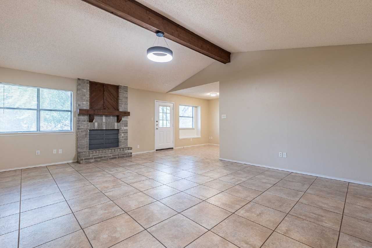 5647 Timberhurst - Photo 5 of 29