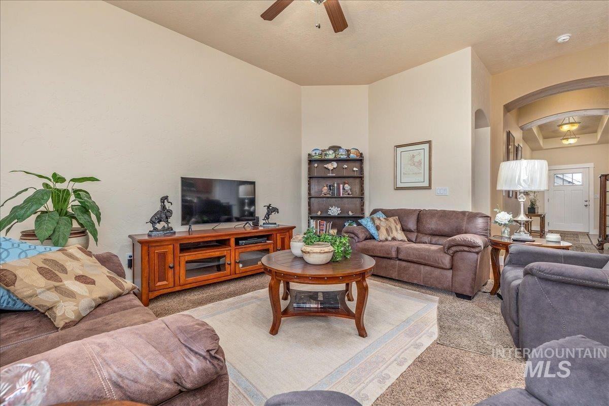 10289 W Dover Heights Ct - Photo 4 of 39