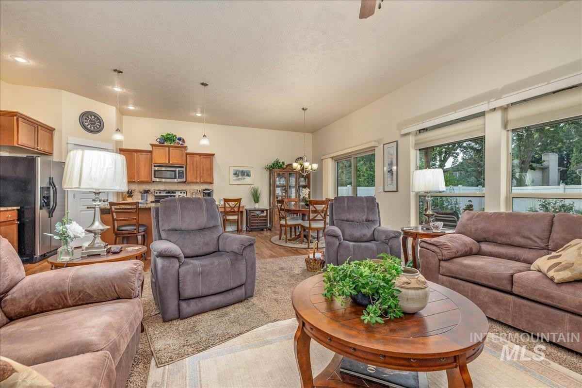 10289 W Dover Heights Ct - Photo 6 of 39