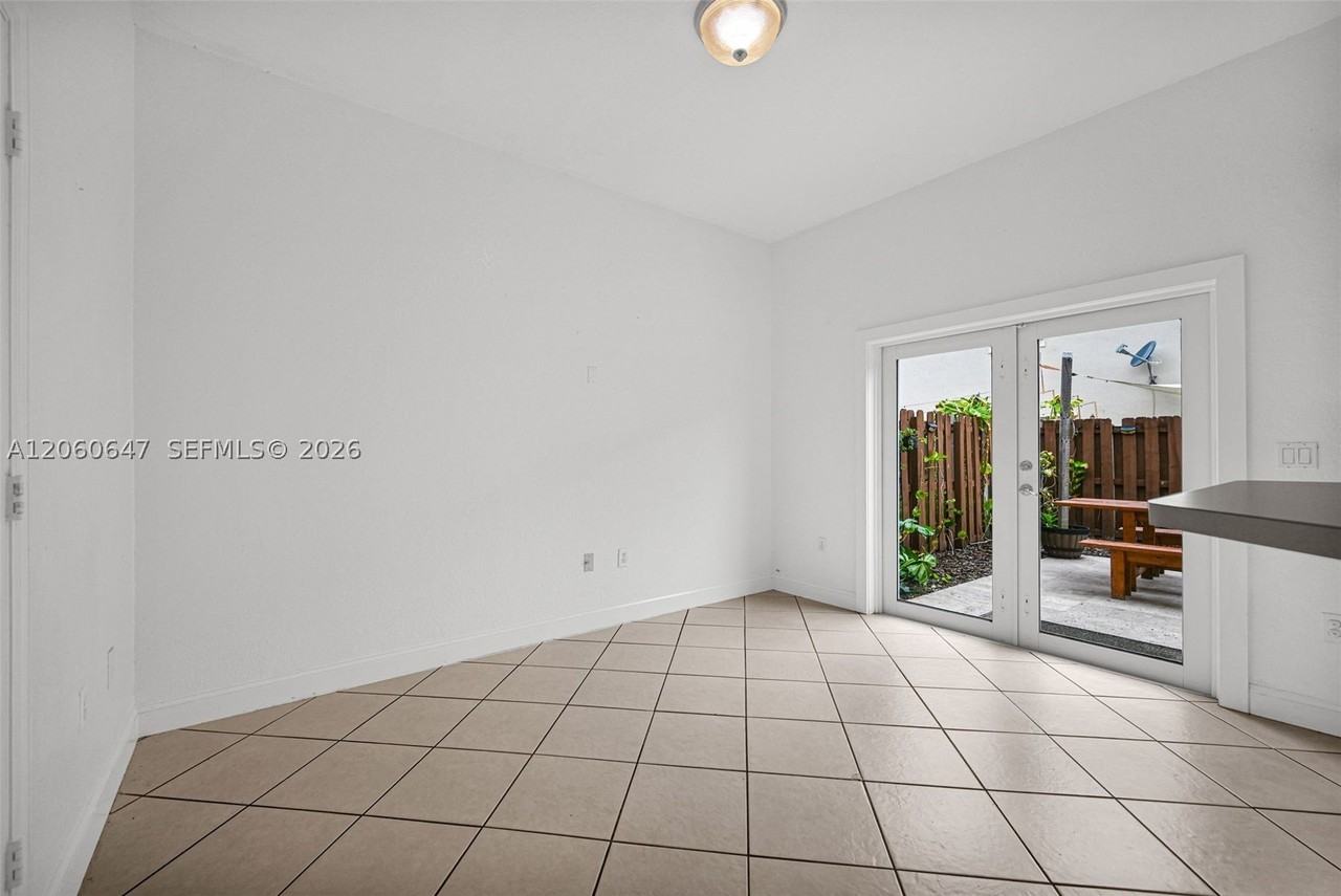 8885 Sw 221st Ter - Photo 5 of 50