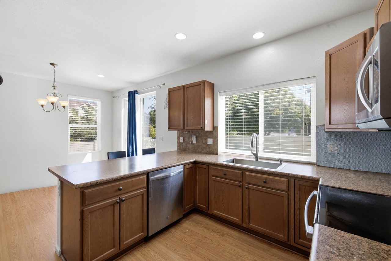 5574 Kirk St - Photo 7 of 25