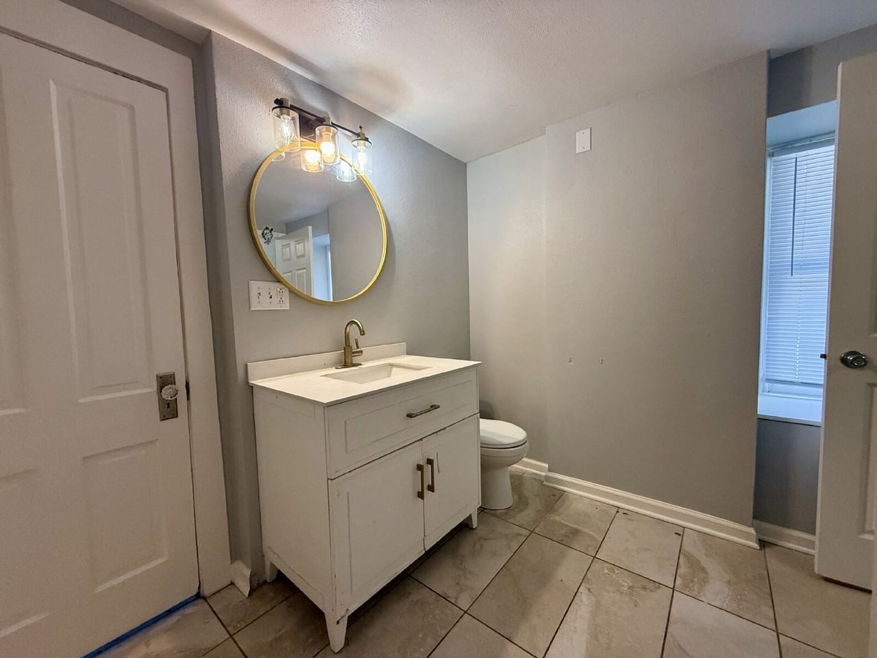 5036 S 92nd St #3 - Photo 5 of 21