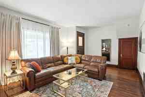 featured image of 140 Commonwealth Ave #LOWER