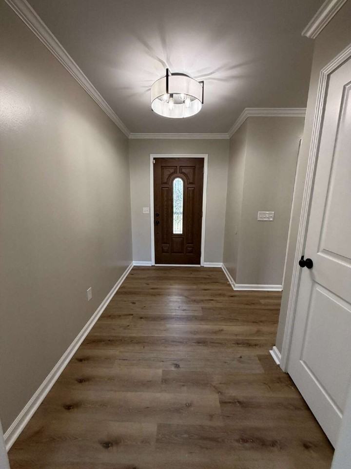201 Belton Dr - Photo 2 of 23
