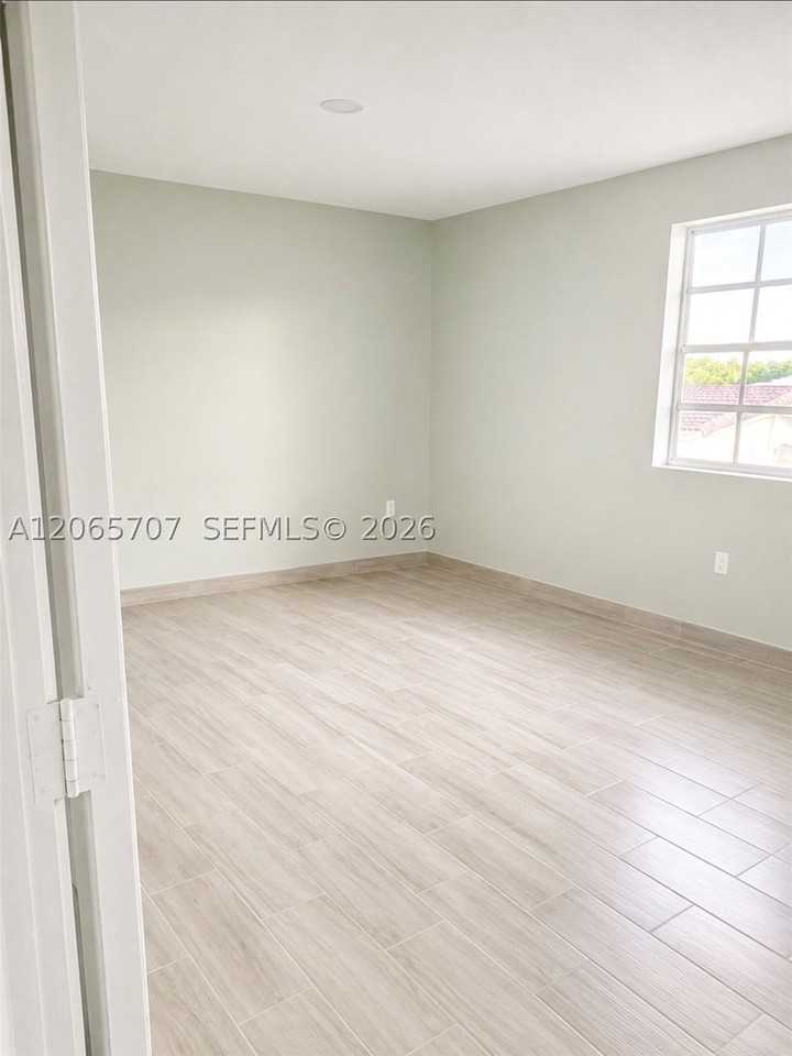 359 W 12th St #3