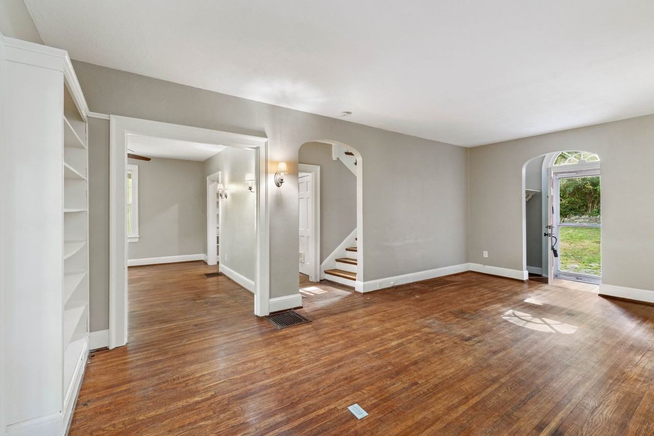 783 Sanders Rd - Photo 6 of 28