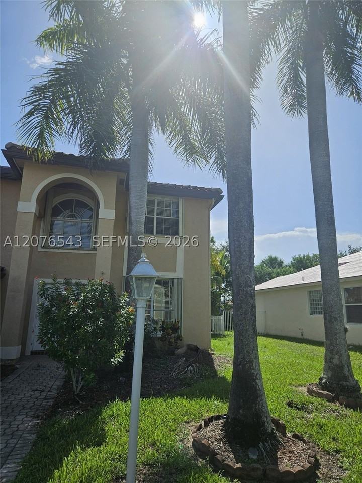 1072 Nw 139th Ter