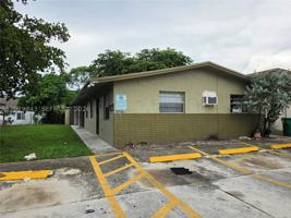featured image of 2736 Nw 15th Ct #2