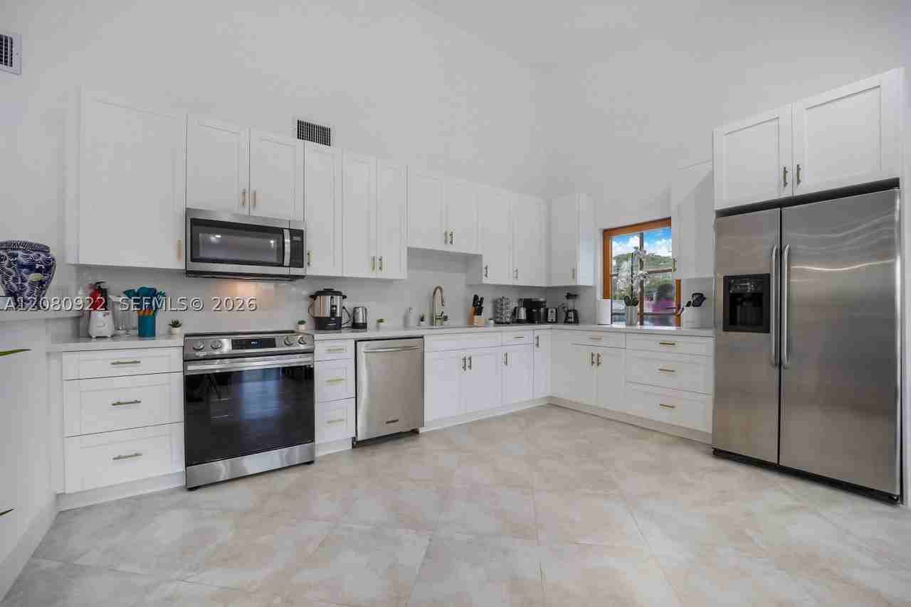 2286 Ne 215th St #2286 - Photo 4 of 34
