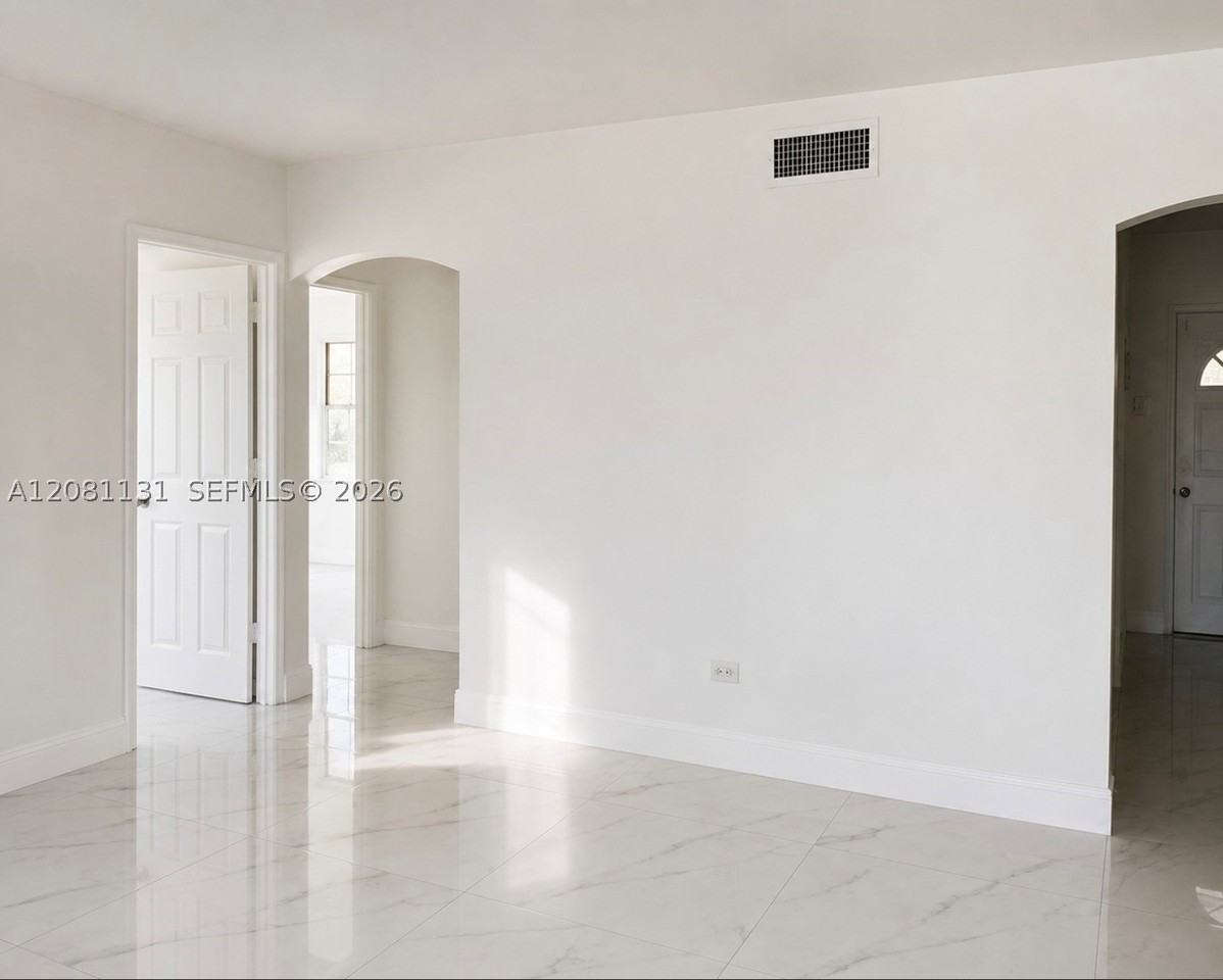 1220 E 10th Ave - Photo 3 of 10