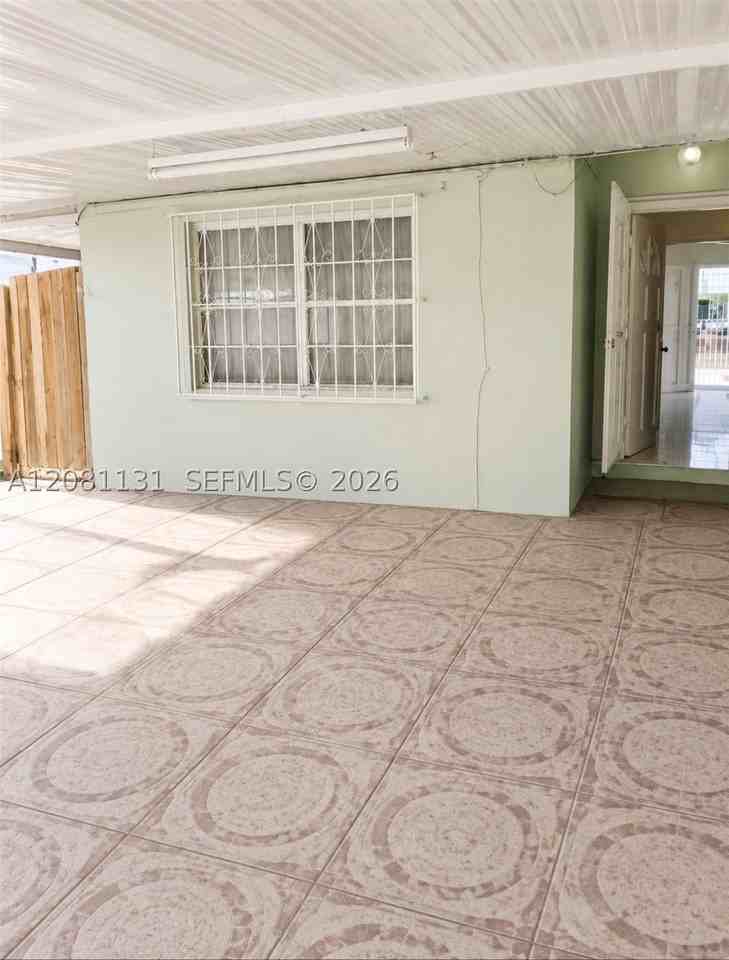 1220 E 10th Ave - Photo 6 of 10