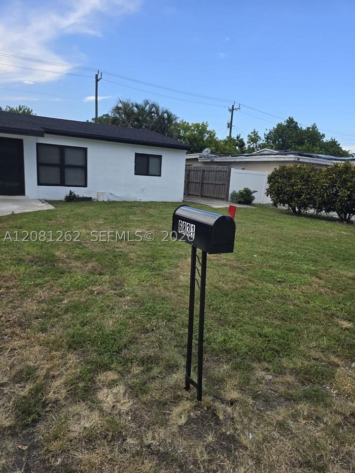 6831 Sw 26th Ct - Photo 2 of 2