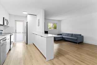 1620 West Ave #305 - Photo 1 of 1