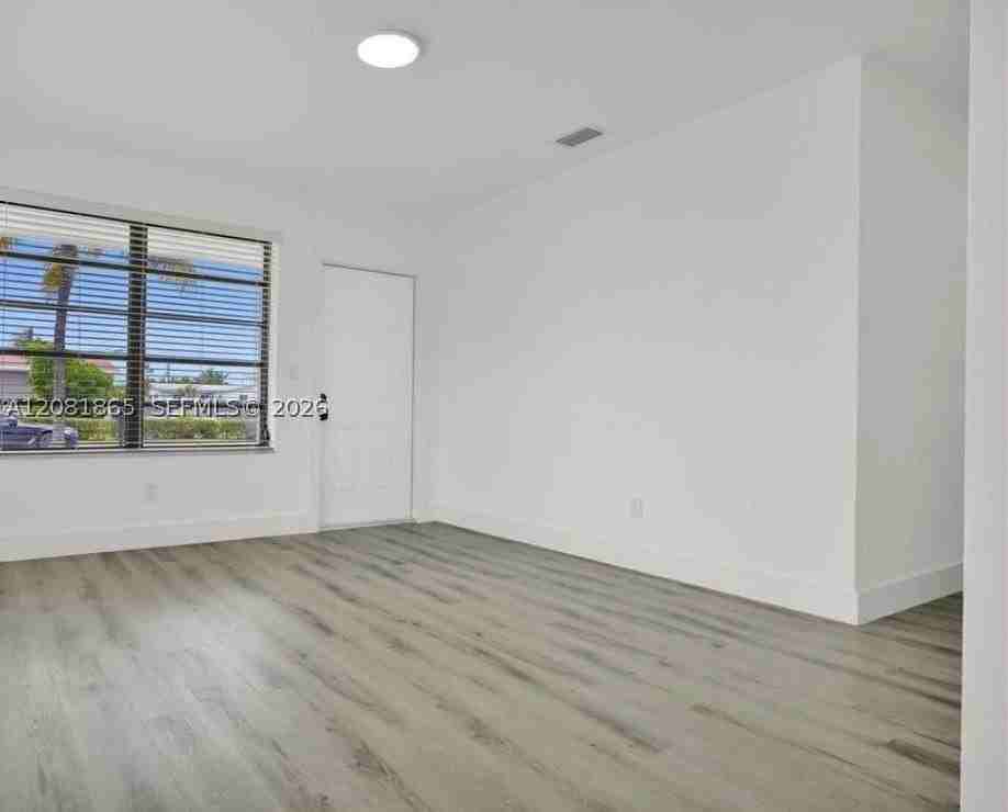 10720 Sw 147th St - Photo 5 of 15