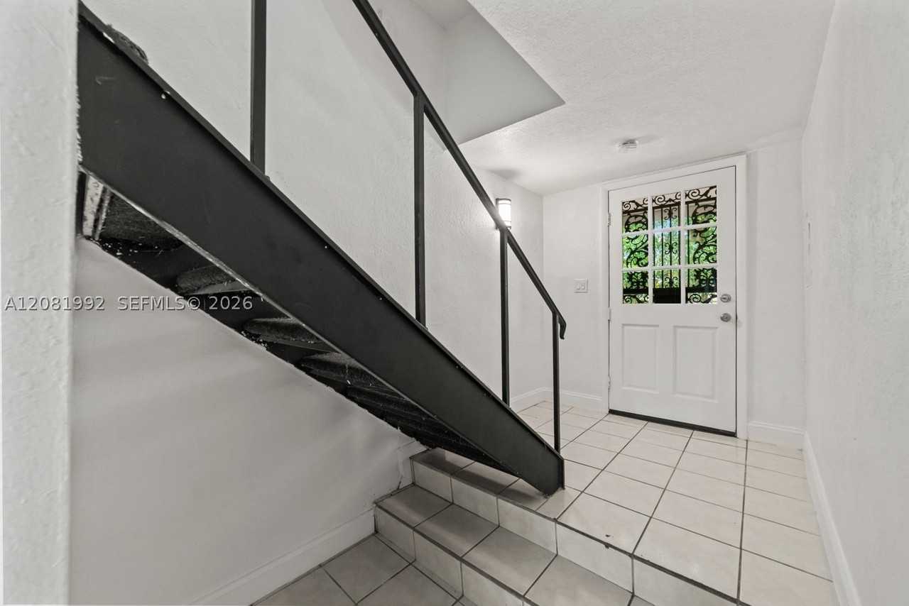 1710 Ne 142nd St #1710 - Photo 2 of 25