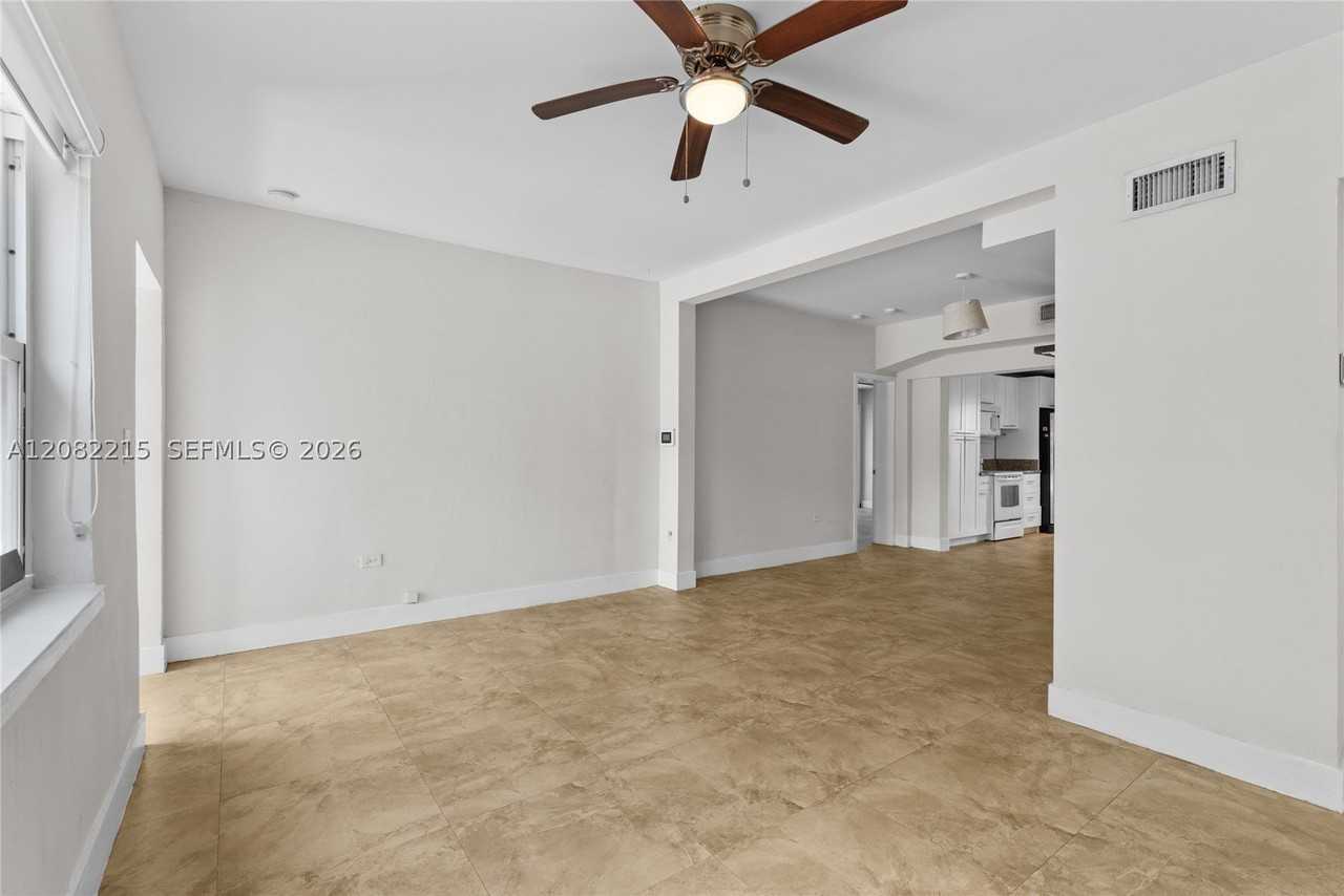 175 Nw 121st St - Photo 5 of 50