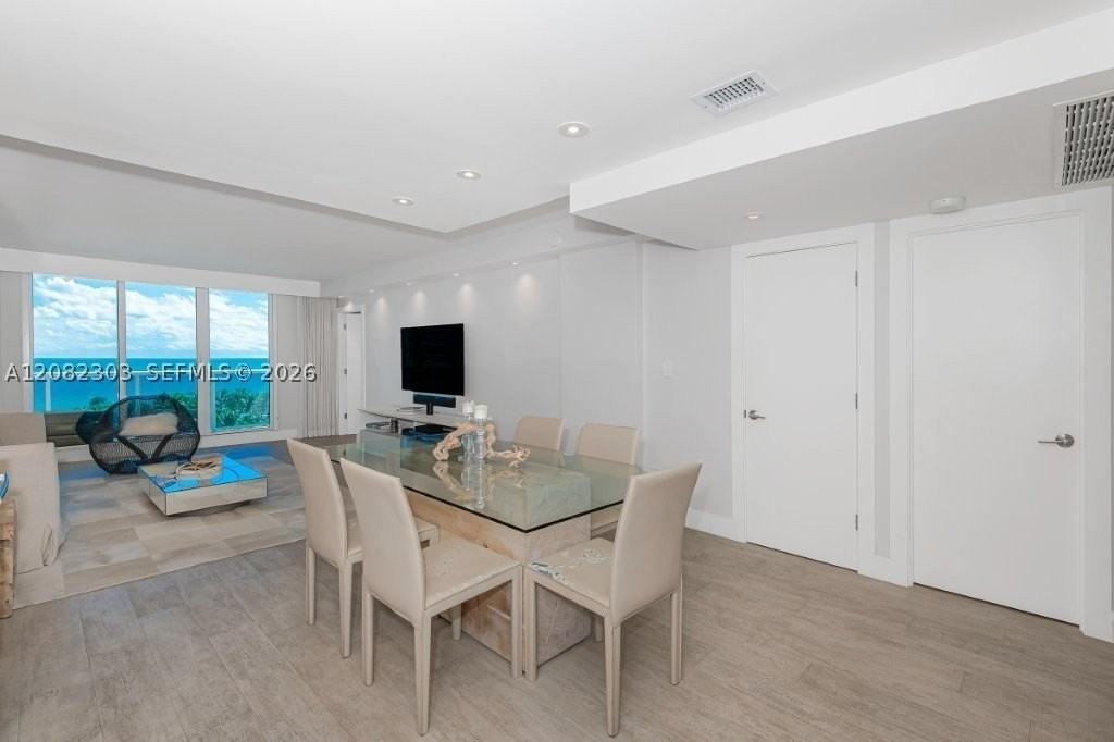 2301 Collins Ave #738 - Photo 2 of 27
