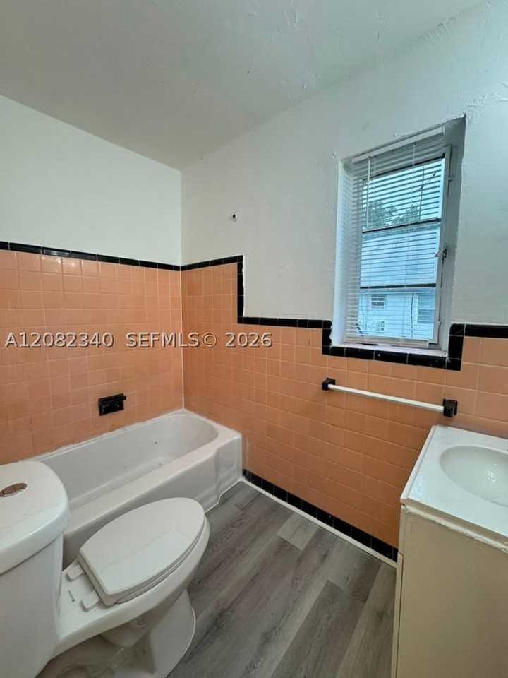 1400 Nw 95th St #1450 - Photo 2 of 10