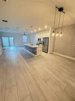 10407 Nw 82nd St #4 - Photo 1 of 1