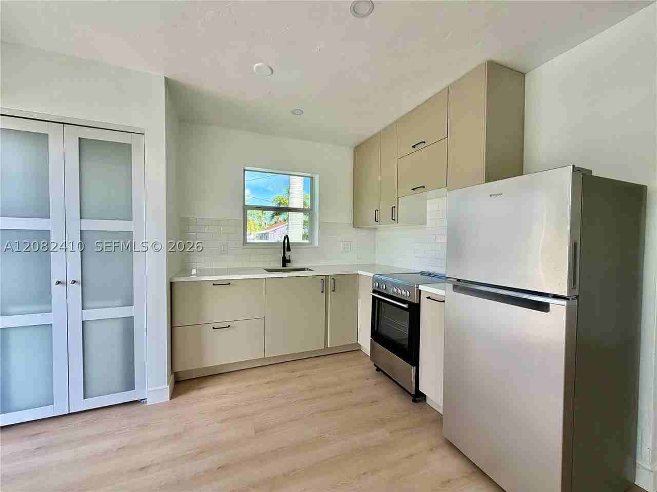 101 Sw 4th Ave #0 - Photo 4 of 11