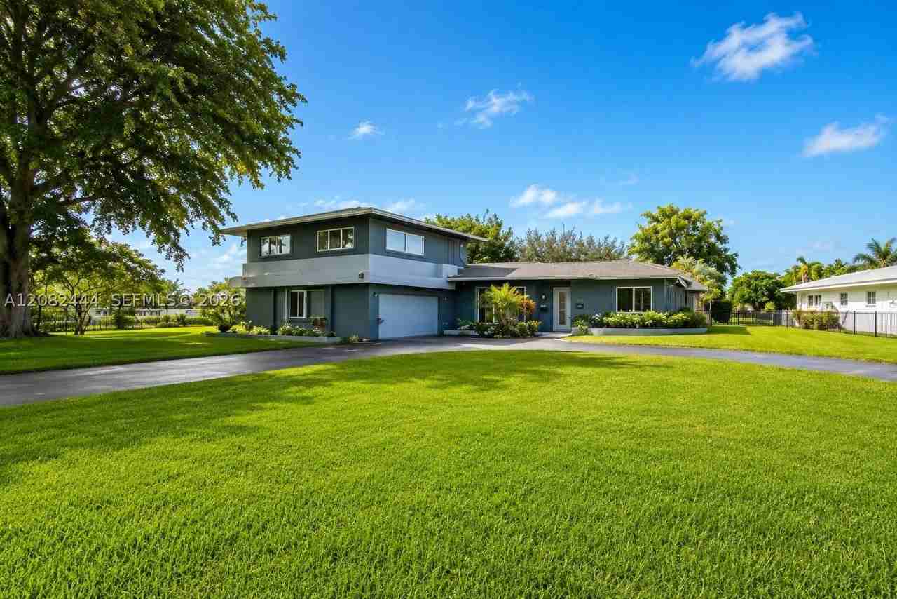 6700 E Tropical Way - Photo 2 of 45