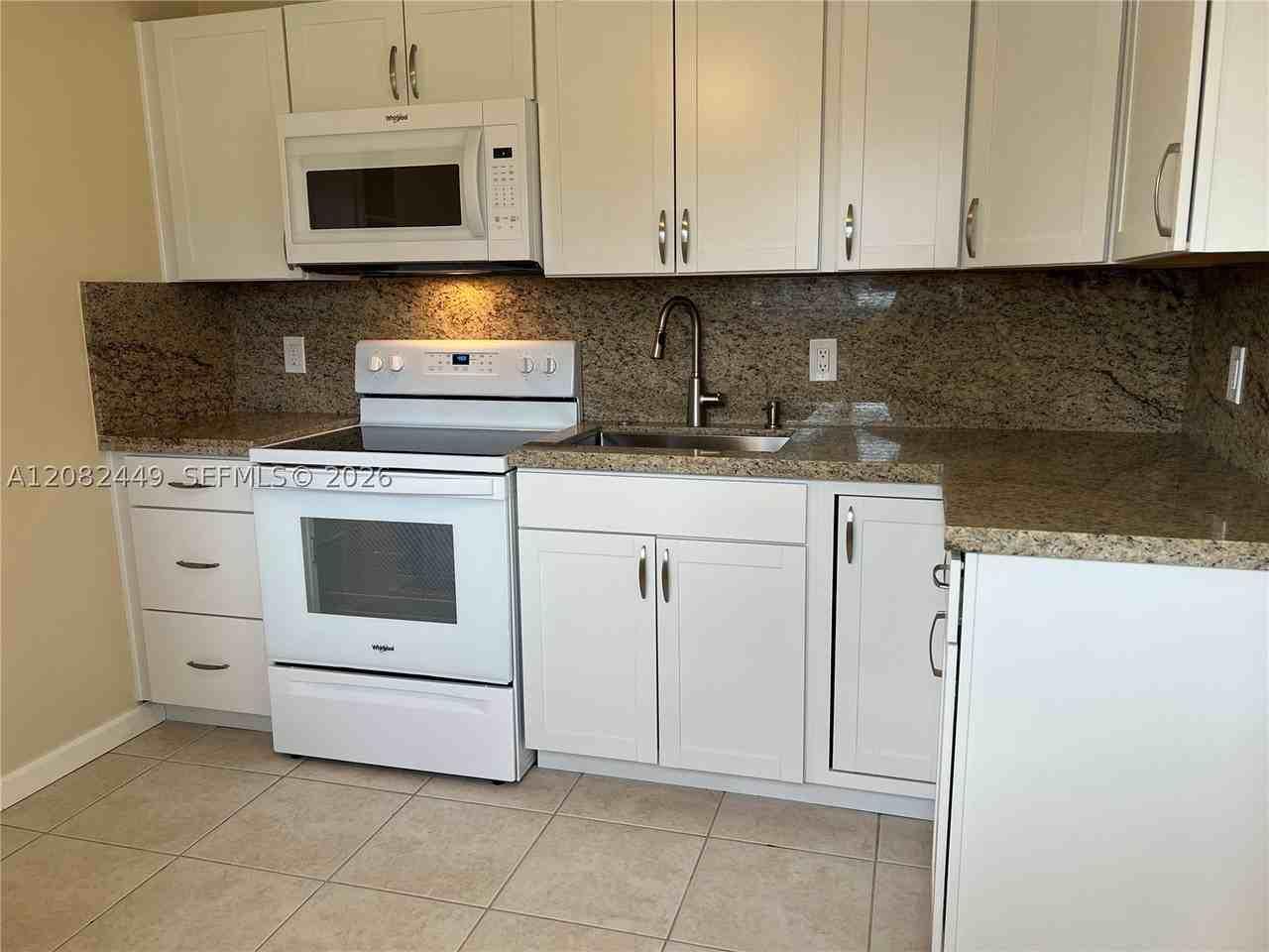 6241 Sw 38th Ct - Photo 2 of 8