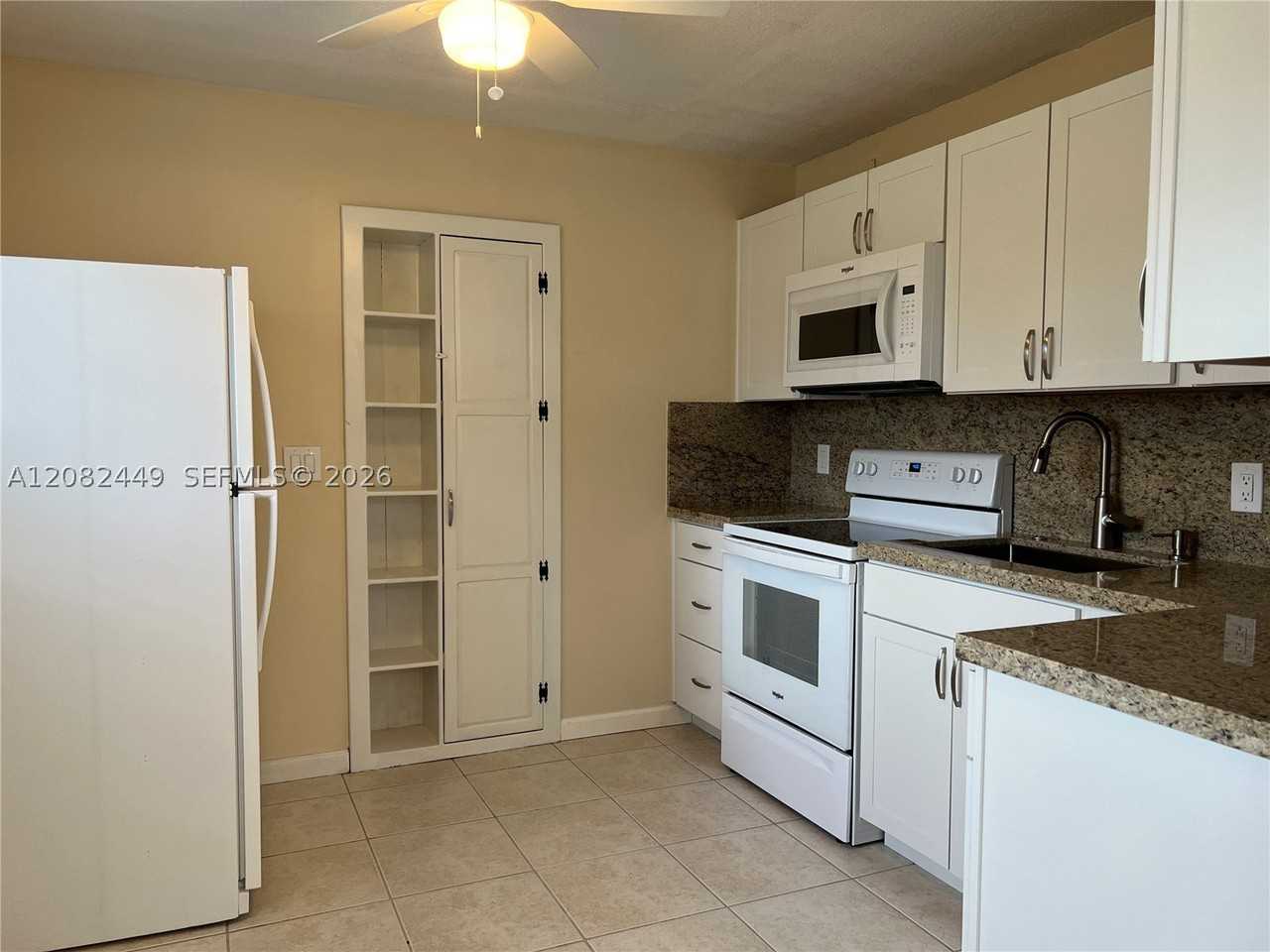 6241 Sw 38th Ct - Photo 6 of 8
