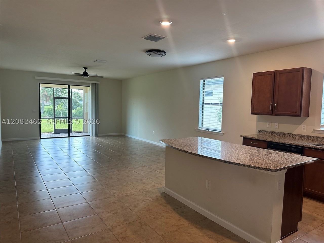 3932 Black Eagle Ln - Photo 4 of 41