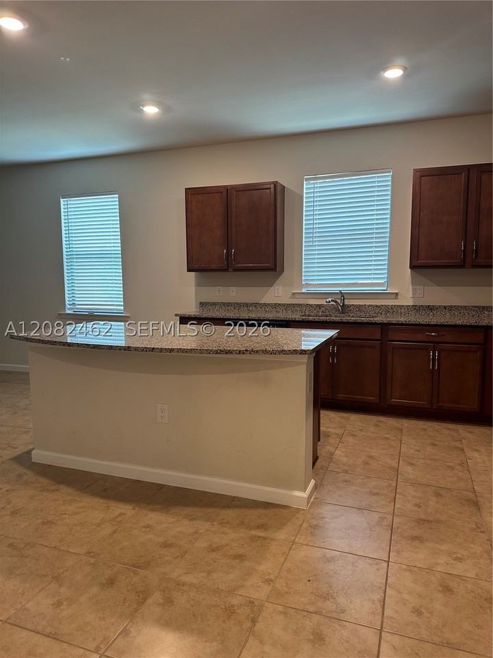 3932 Black Eagle Ln - Photo 6 of 41