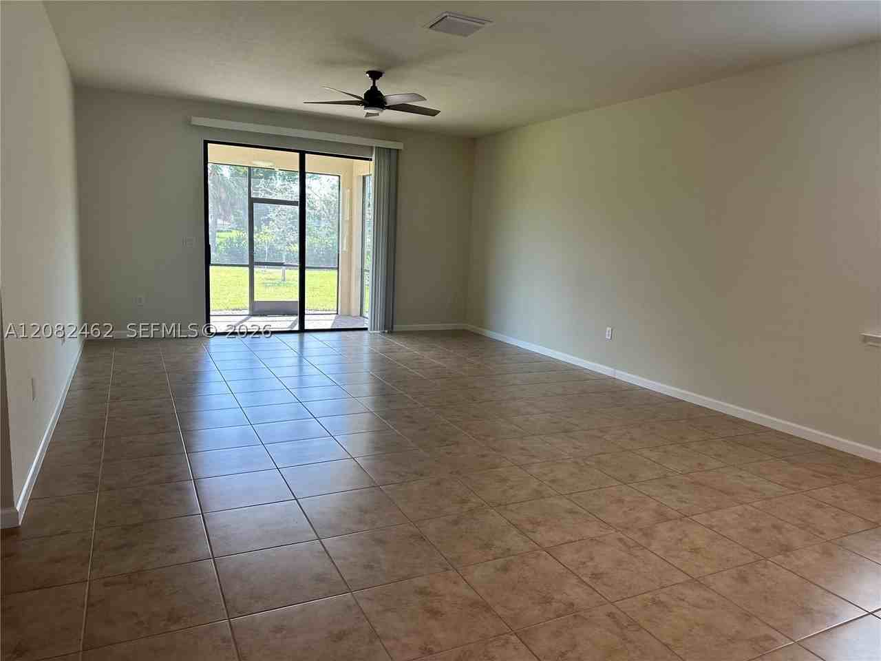 3932 Black Eagle Ln - Photo 7 of 41