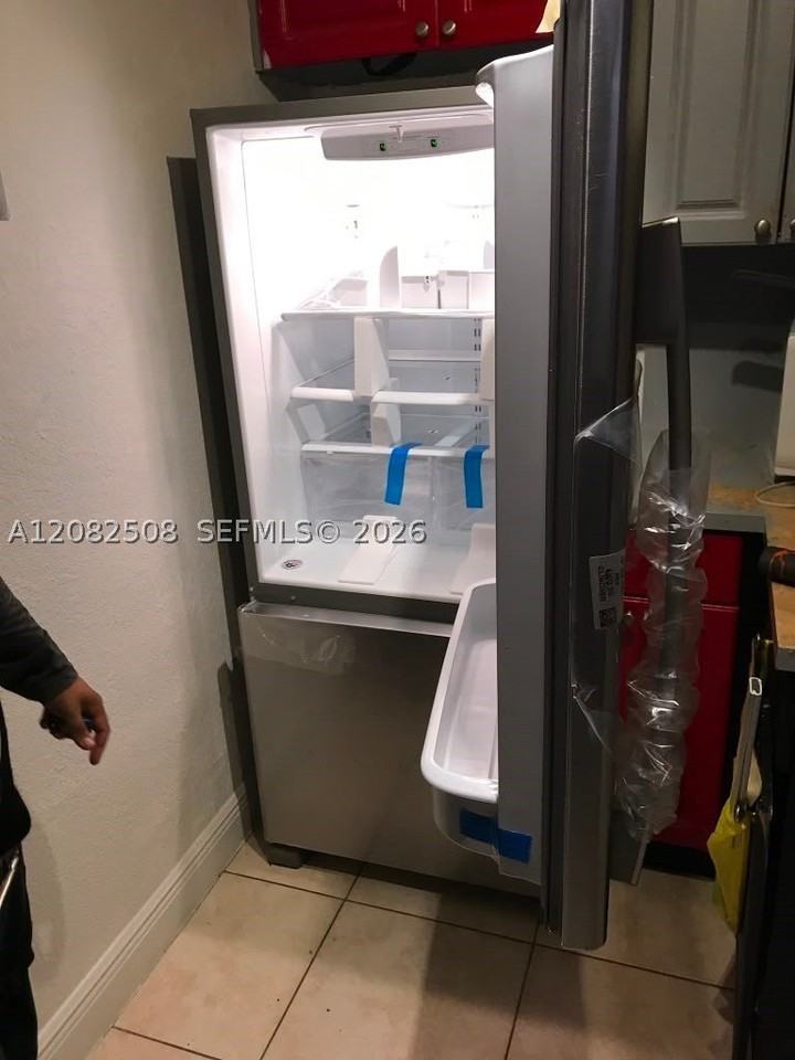 7000 Nw 186th St #4-422 - Photo 2 of 18