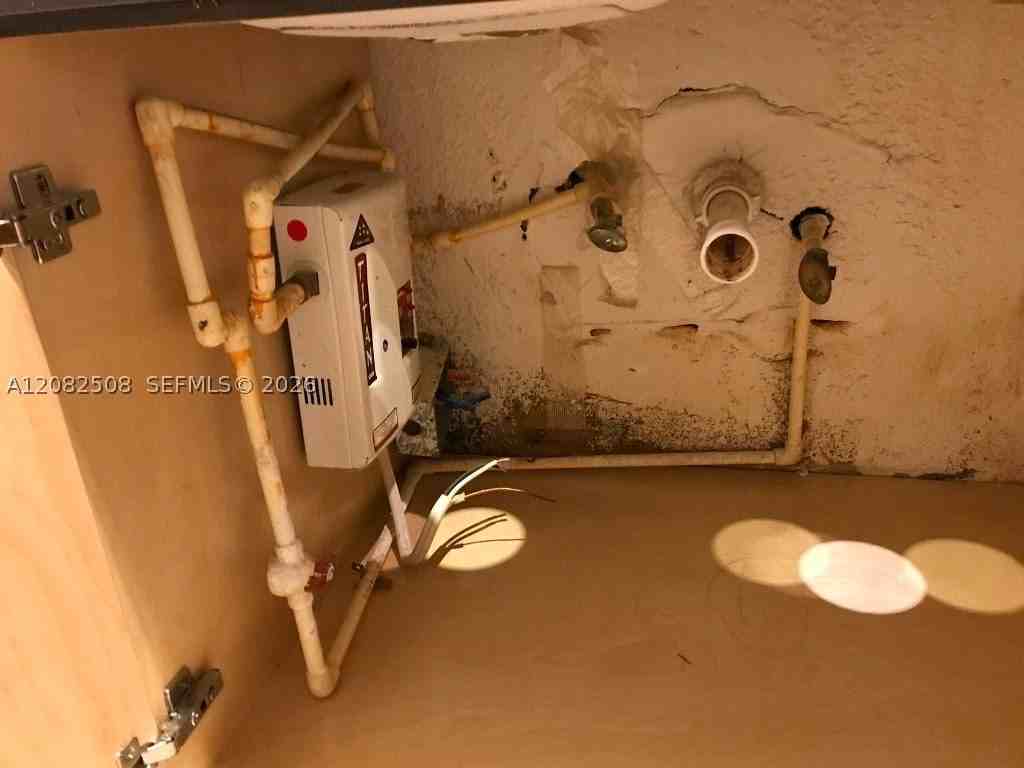 7000 Nw 186th St #4-422 - Photo 4 of 18