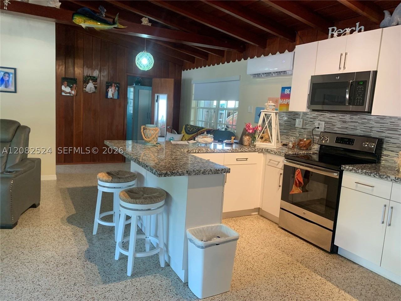 44 Orange Dr - Photo 4 of 16