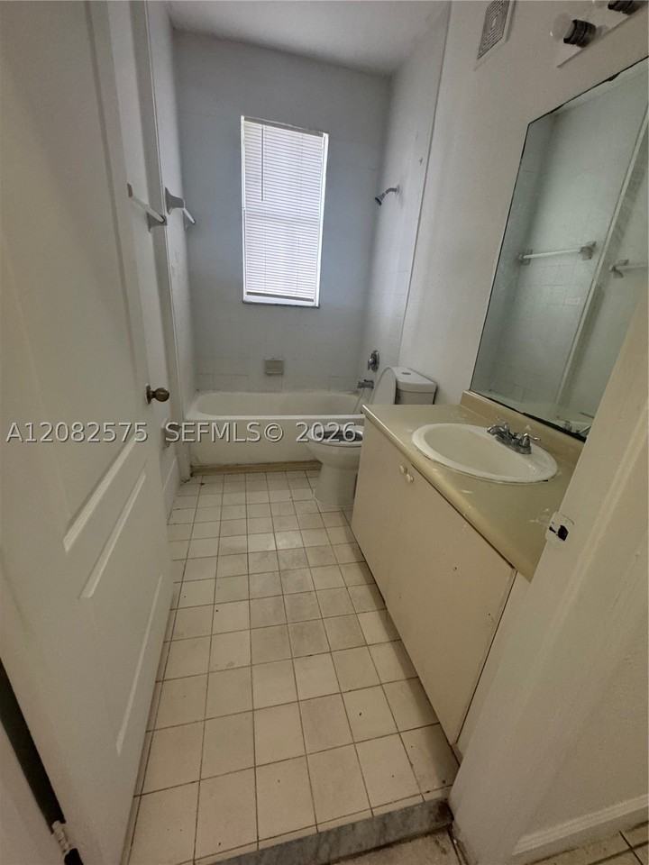 1666 Se 27th Ct #109 - Photo 3 of 7